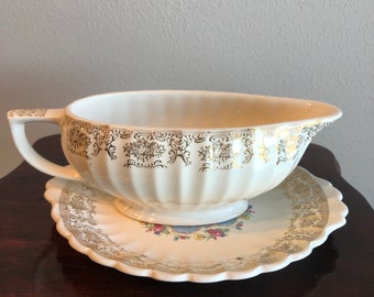 American Limoges Lyric 22 K Trim Gold Gravy Boat with Underplate