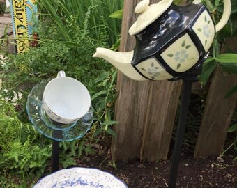 Teapot Garden Waterfall