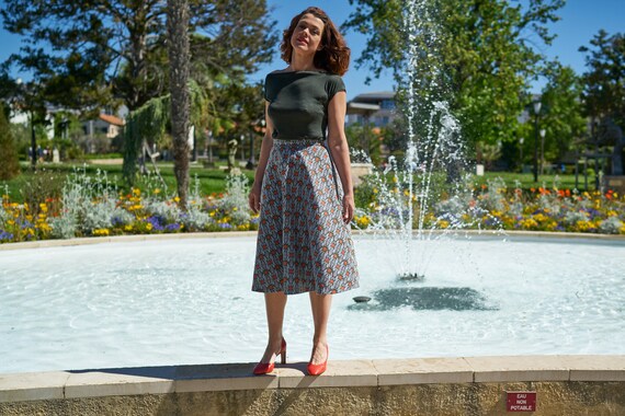Authentic 1950s style high waist circle skirt in a floral jacquard fabric. Vintage inspired organic clothing. Perfect Winter wedding outfit