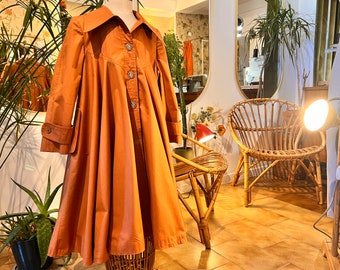 Gorgeous authentic 70s girl's (8 years) trench coat, redingote