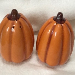 Autumn Pumpkins Salt & Pepper Shakers Oblong Ceramic Pottery Fall Thanksgiving 4" High