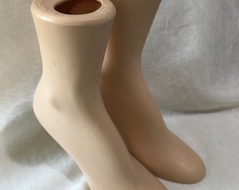 VS2# 2PC Female Feet Foot Form Mannequin Sock Shoes Display Mold Short Stocking 