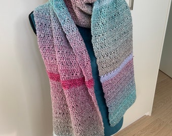 Crocheted Amoroso scarf from Lana Grossa yarn