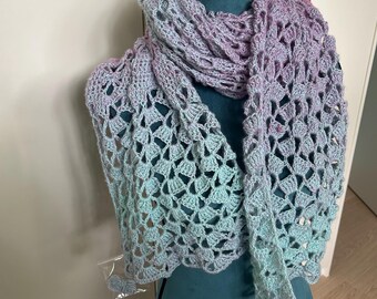 Crocheted Mermaid scarf made of Ecopuna Dégradé yarn