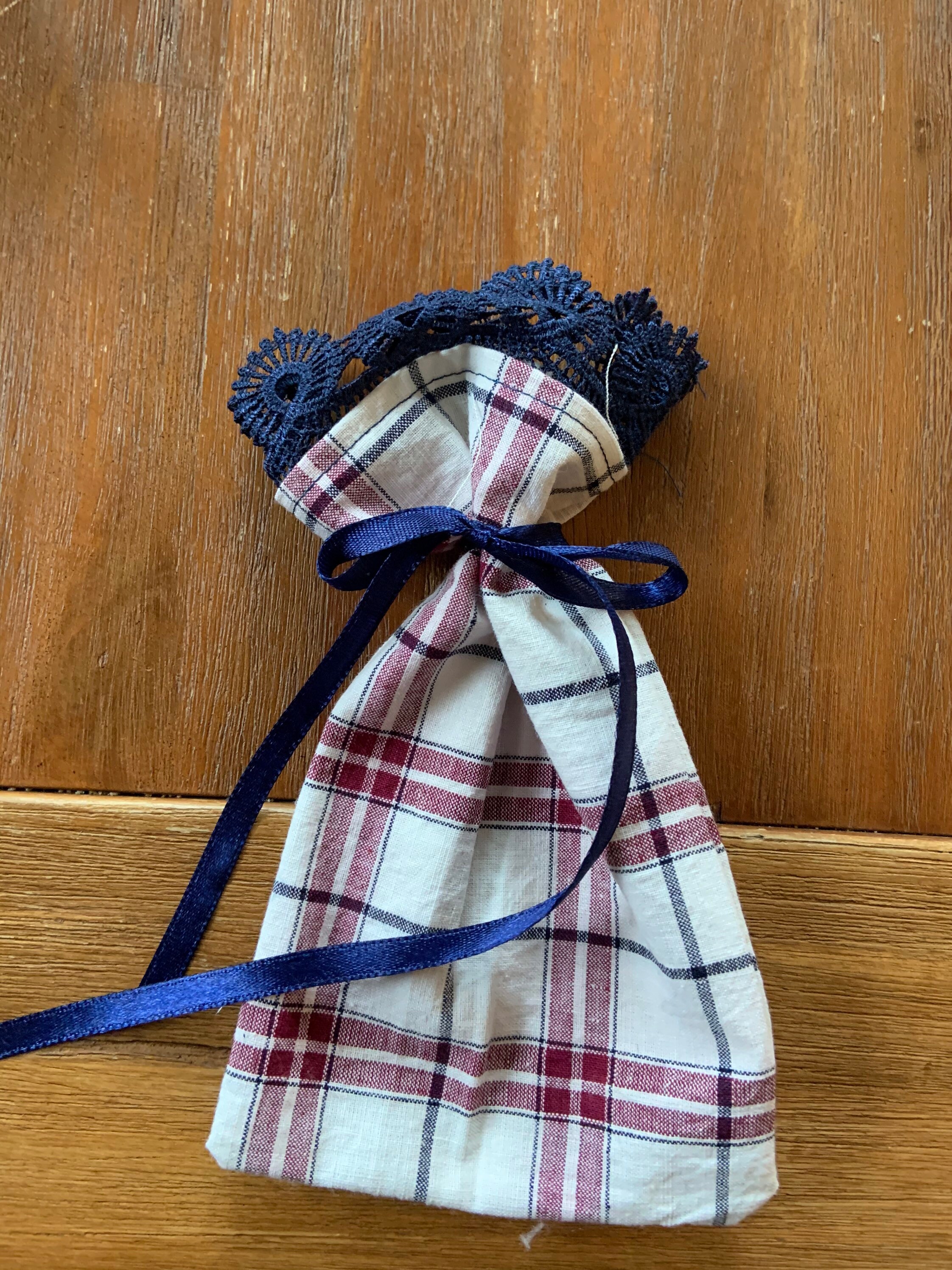 Scent bags for the linen closet filled with deliciously Etsy