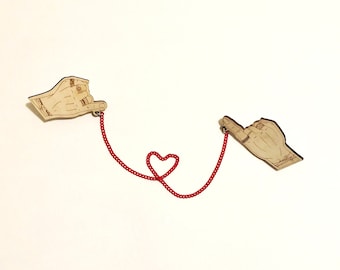 Vmin hands wooden pins