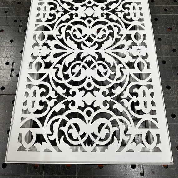 Dekoratives Heizkörper-Sichtschutzgitter Aus MDF – 1200 X 610 Mm | Perforiertes D1-Muster | 3 Mm Stärke | Lasergeschnitten