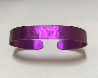 Hammered Anodized Niobium Bracelet