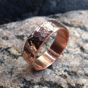 Gehamerde koperen ring niet gevernist 6 mm (15/64 in) breedte