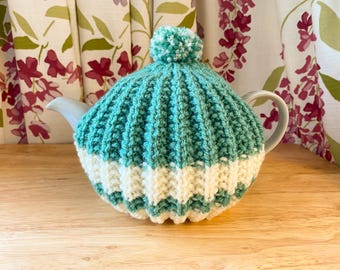 Traditional Hand Knitted Tea Cosy - 4 cup teapot - Jade Green & Cream