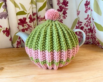 Traditional Hand Knitted Tea Cosy - 4 cup teapot