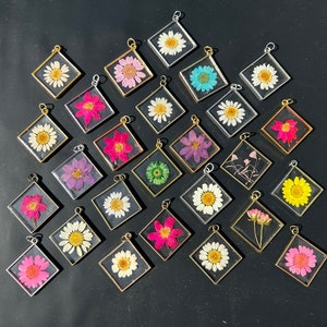 Resin and dried flower pendant