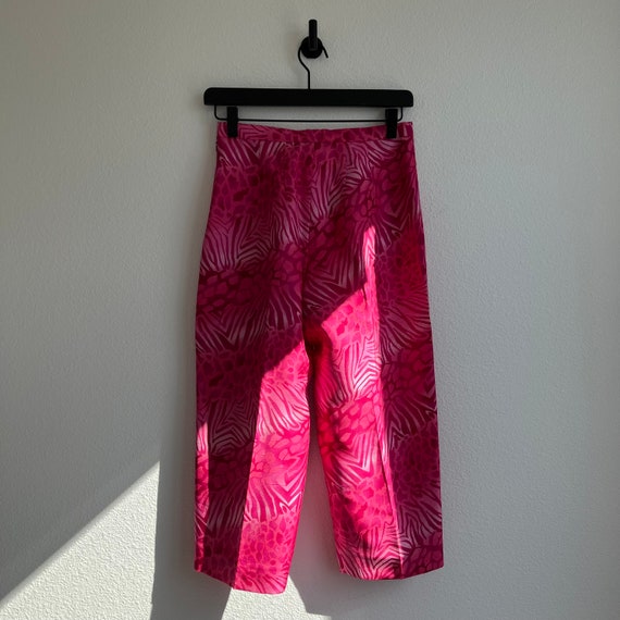 Vintage Silk Pink Leopard Capris - image 7