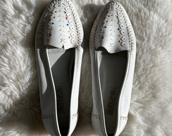 Embroidered Leather Loafers - Unisa/Vintage/White