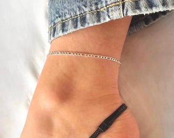 Fine Figaro Chain Anklet in Sterling Silver