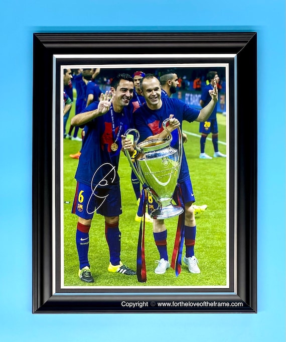 元スペイン代表　シャビ　直筆サイン入りフォト　バルセロナ 元スペイン代表 シャビ 直筆サイン入りフォト バルセロナ 元