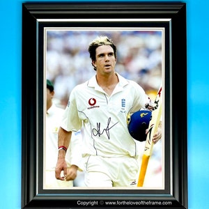 Kevin Pietersen Signed Autograph Sport Memorabilia England Cricket Photo In Luxury Handmade Wooden Frame & AFTAL Certificate Of Authenticity