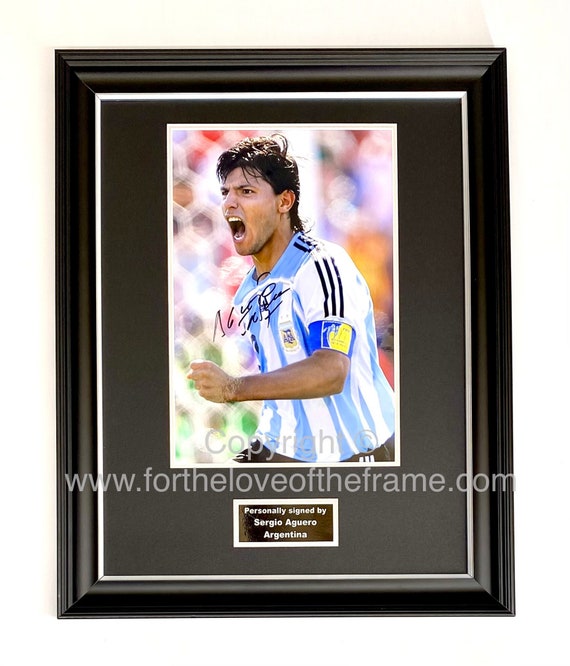MANCHESTER CITY AUTOGRAPHED SIGNED & FRAMED PP POSTER PHOTO 3 SERGIO AGUERO 