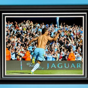 Sergio Aguero Signed Photo In Luxury Handmade Wooden Frame & AFTAL Member COA Autograph Football Soccer Memorabilia Manchester City Poster