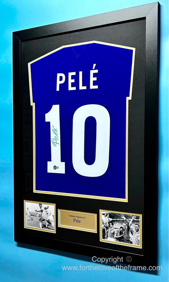 Pelé ha firmato autografi cimeli di calcio del calcio 1958 maglia del  Brasile in cornice di legno di lusso con verifica Beckett e certificato di  autenticità AFTAL -  Italia