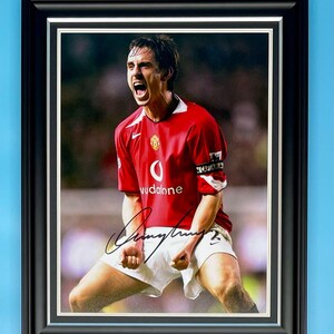 Gary Neville Signed Photo In Luxury Handmade Wooden Frame & AFTAL Member COA Man United Poster Football Soccer Memorabilia Autograph