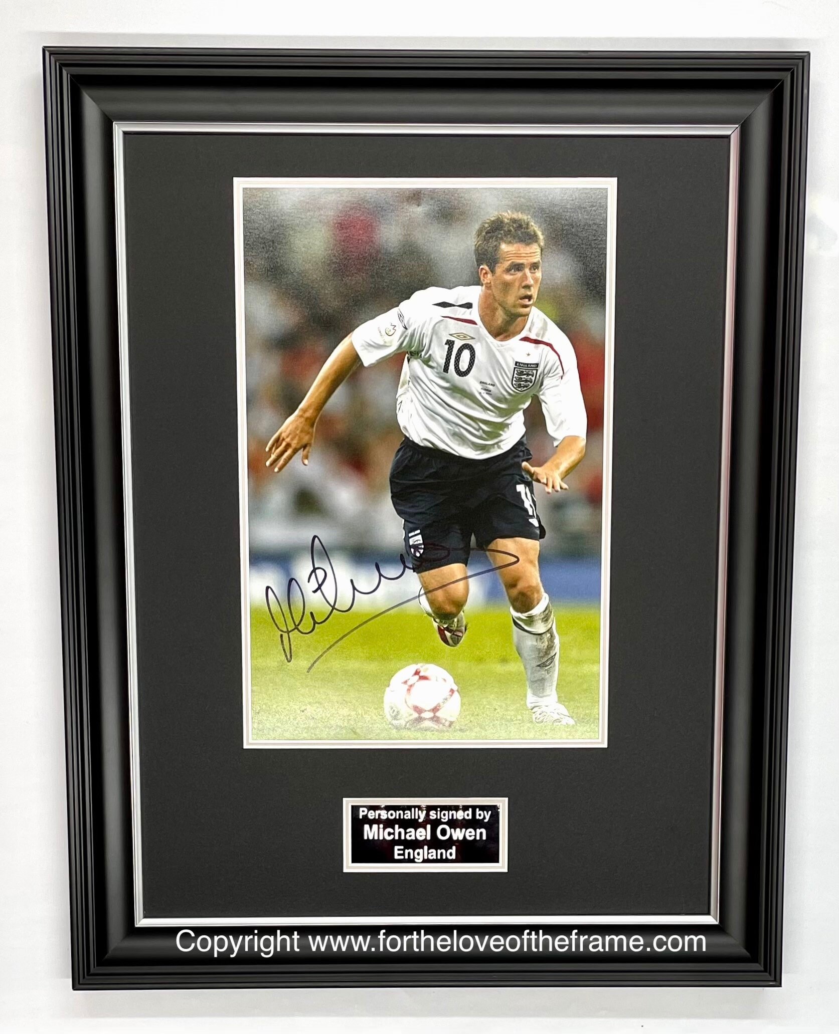 Michael Owen Signed Autograph Football Soccer Memorabilia