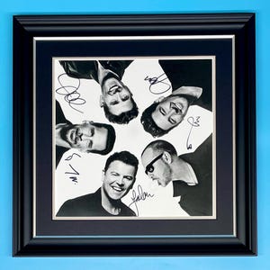 New Kids On The Block Signed Photo In Luxury Handmade Wooden Frame & AFTAL Member COA Music Memorabilia Autograph Poster