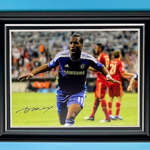 Didier Drogba Signed Photo In Luxury Handmade Wooden Frame & AFTAL Member COA Autograph Football Soccer Memorabilia Chelsea Poster