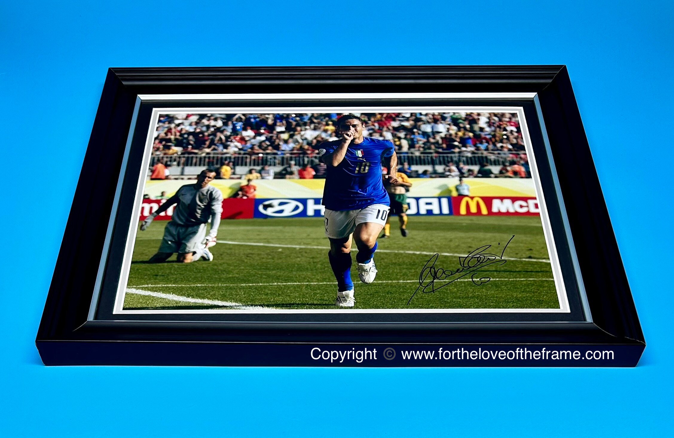 【証拠写真あり】トッティ直筆サイン入り写真 評価カード付き 一瞬認証書付き 証拠写真あり】トッティ直筆サイン入り写真 評価カード付き 一瞬