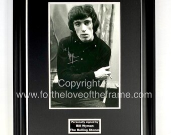 ファインアートフォト　デジタルプリント　ステージ上のビル ワイマン ビル・ワイマンの直筆サイン入り8X10写真（ホログラムCOA付き