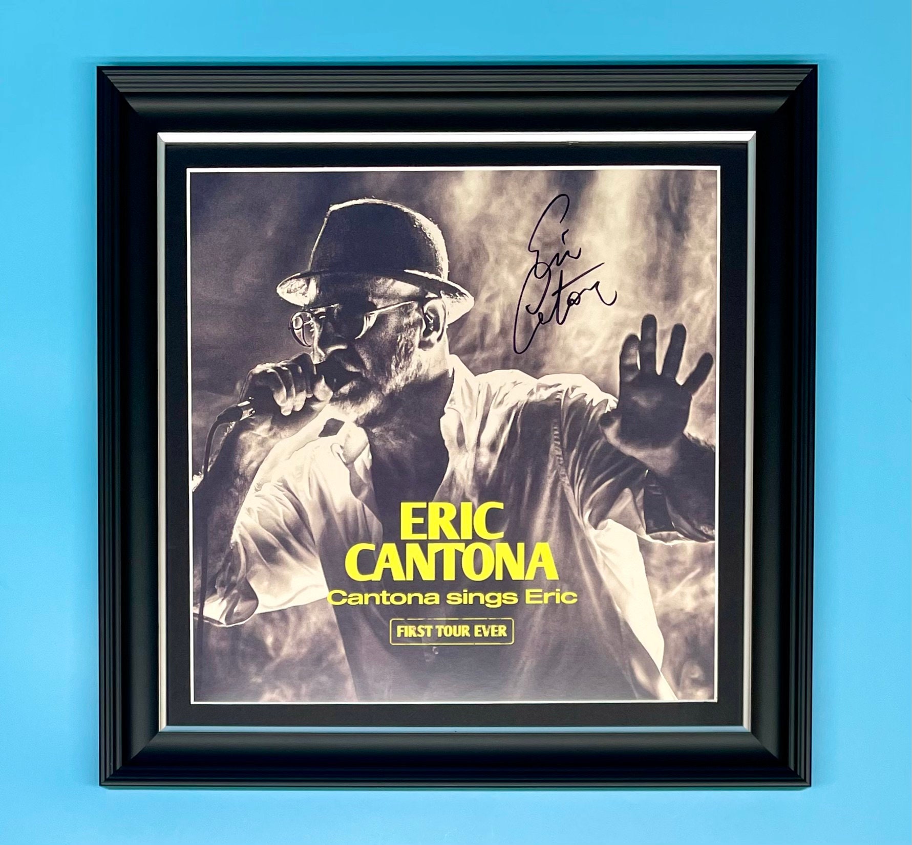 ERIC CANTONA  写真パネル ERIC CANTONA KUNG FU KICK MANCHESTER UNITED SIGNED PHOTO