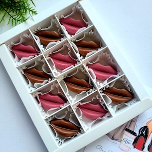 Personalized Set of Chocolate Kisses is a pleasant gift to make someone special happy