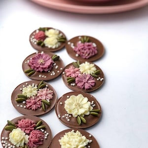 25 pcs. Wedding Favours Wedding Gifts For Guests Chocolate Favors Party Treats Chocolate Flowers for Guests