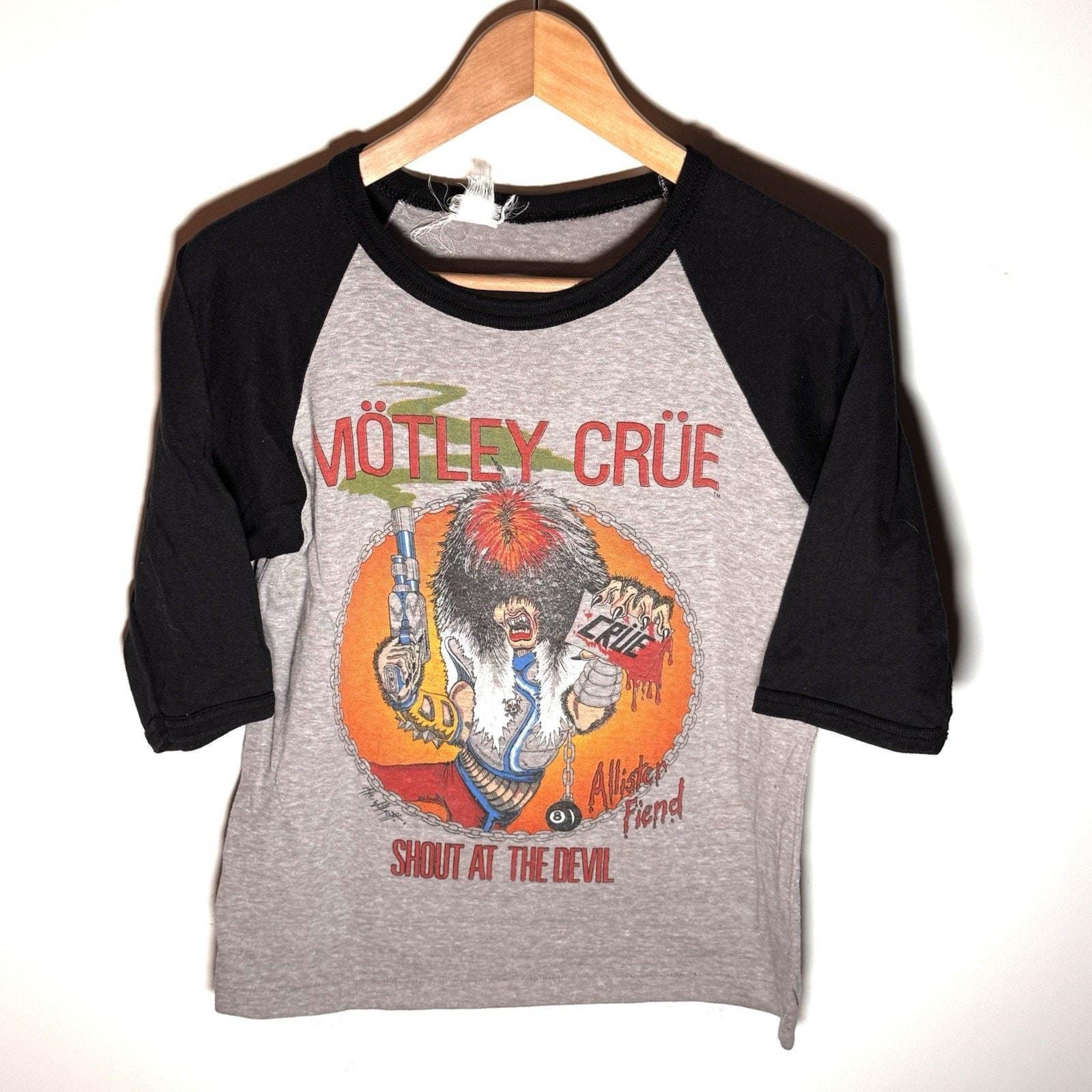 Motley Crue Shout at the Devil Raglan T-shirt Women's Small Rock