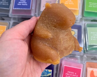 Capybara Candle: Vanilla Cinnamon Scented Dessert Novelty Decor