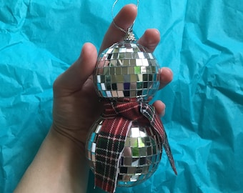 Adorno navideño de muñeco de nieve con bola de discoteca - Decoración retro de invierno