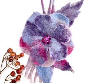 Felt Flower Brooch: Handmade Merino Wool Floral Pin for Scarf or Hat