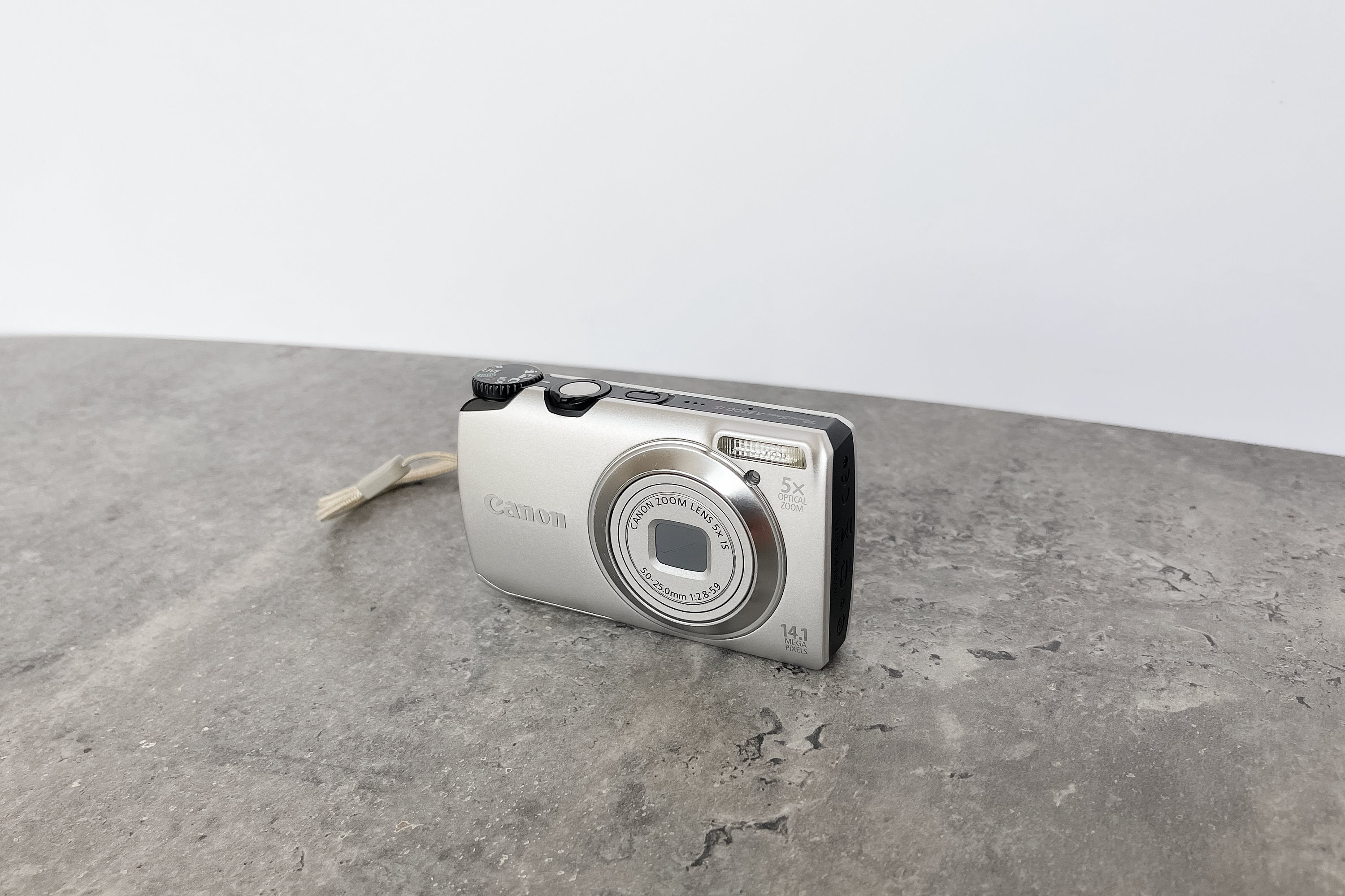 Digital Camera Canon Powershot A3200 IS / Vintage Digital