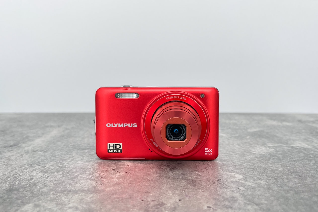 Digital Camera Olympus VG-160 Red / Vintage Digital Camera