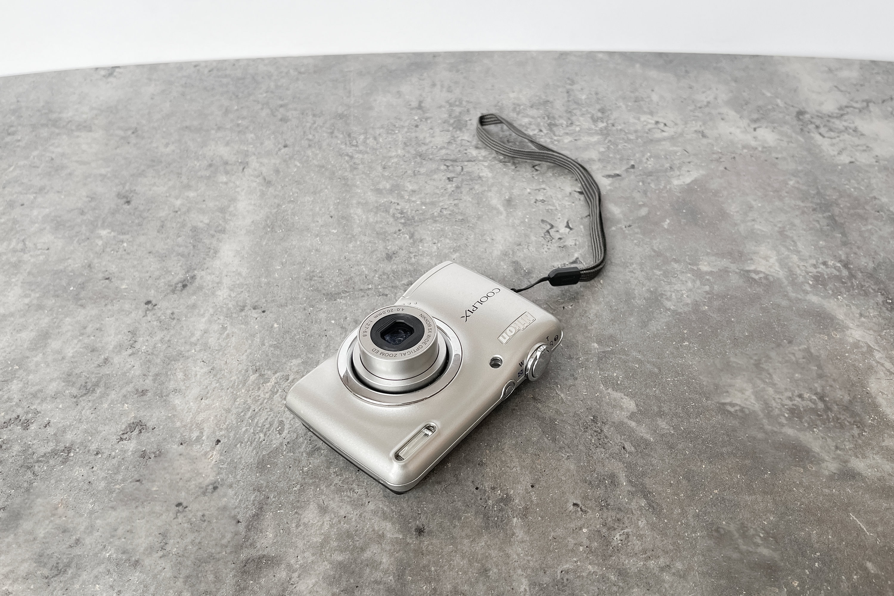 Nikon COOLPIX L23 シルバー Amazon | NikonデジタルカメラCOOLPIX L23 シルバー L23SL 1000