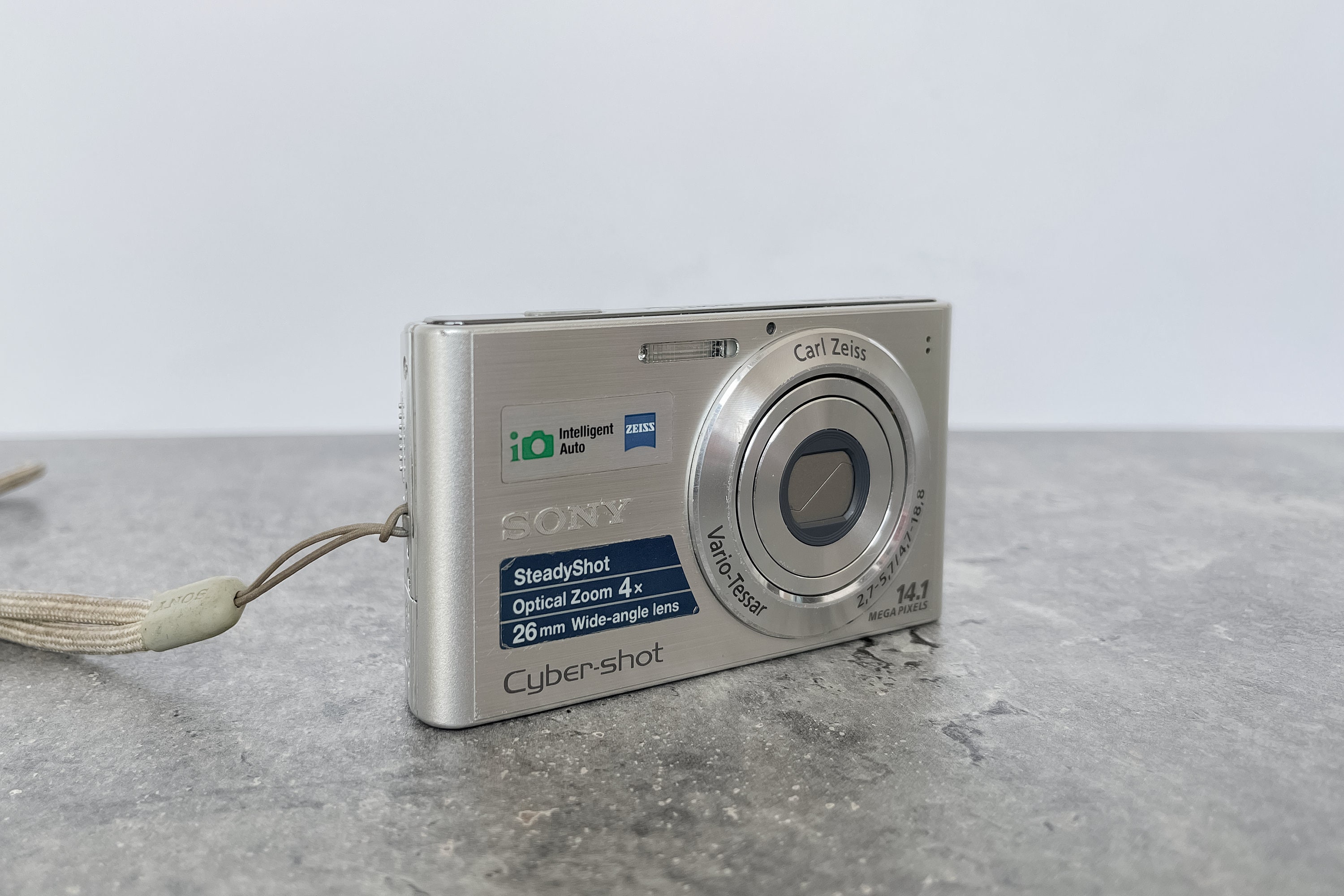 Digital Camera Sony Cyber-shot DSC-W320 Silver / Vintage