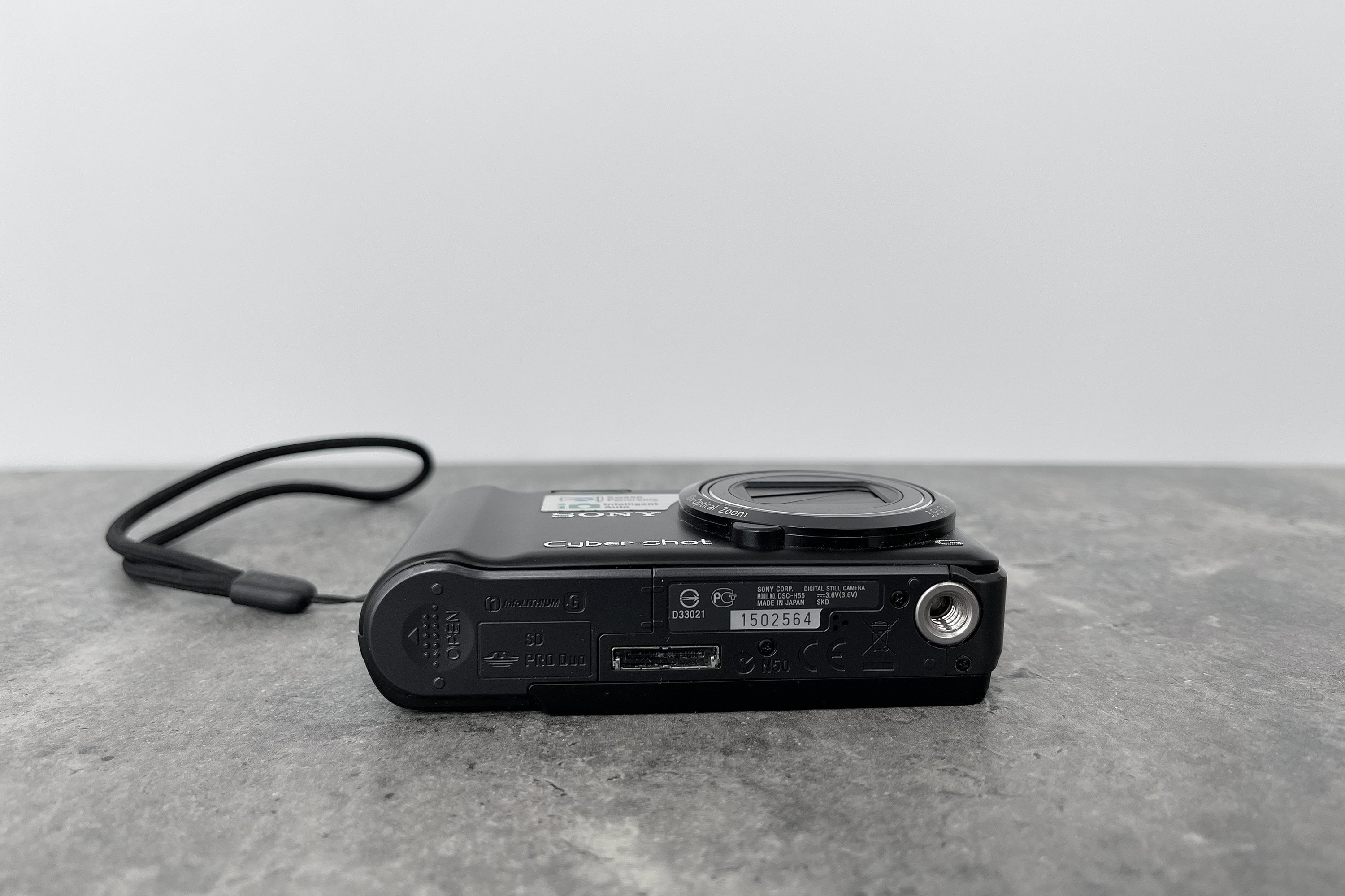 Sony Cyber-shot DSC-H55 Digital Camera: Sweep Panorama, 10x