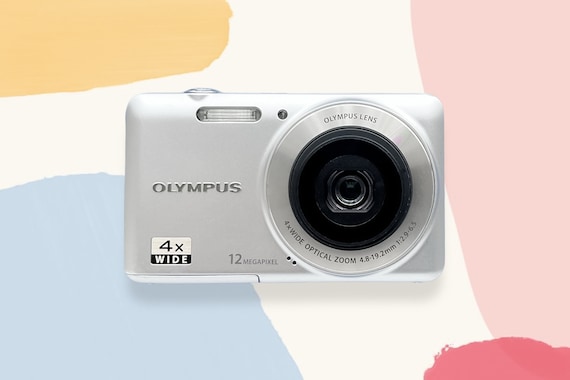 OLYMPUS VG-110 デジタルカメラ Amazon | OLYMPUS デジタルカメラ VG-110 レッド 1200万画素