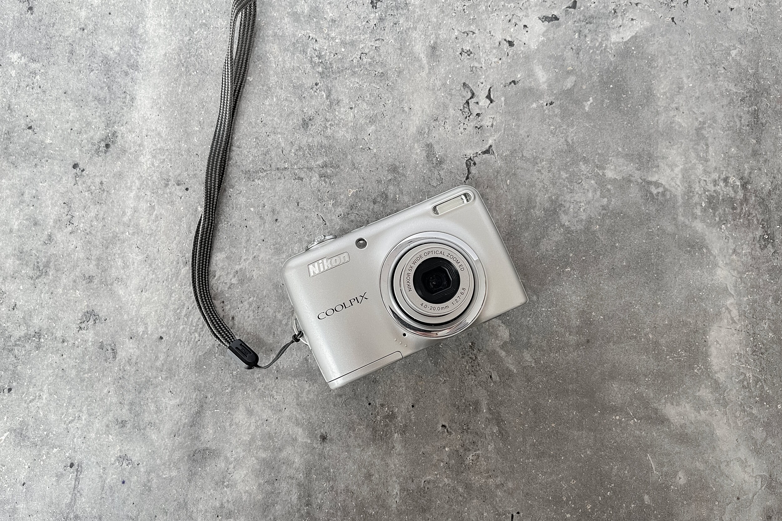 NIKON ニコン COOLPIX L23 シルバー Amazon | NikonデジタルカメラCOOLPIX L23 シルバー L23SL 1000