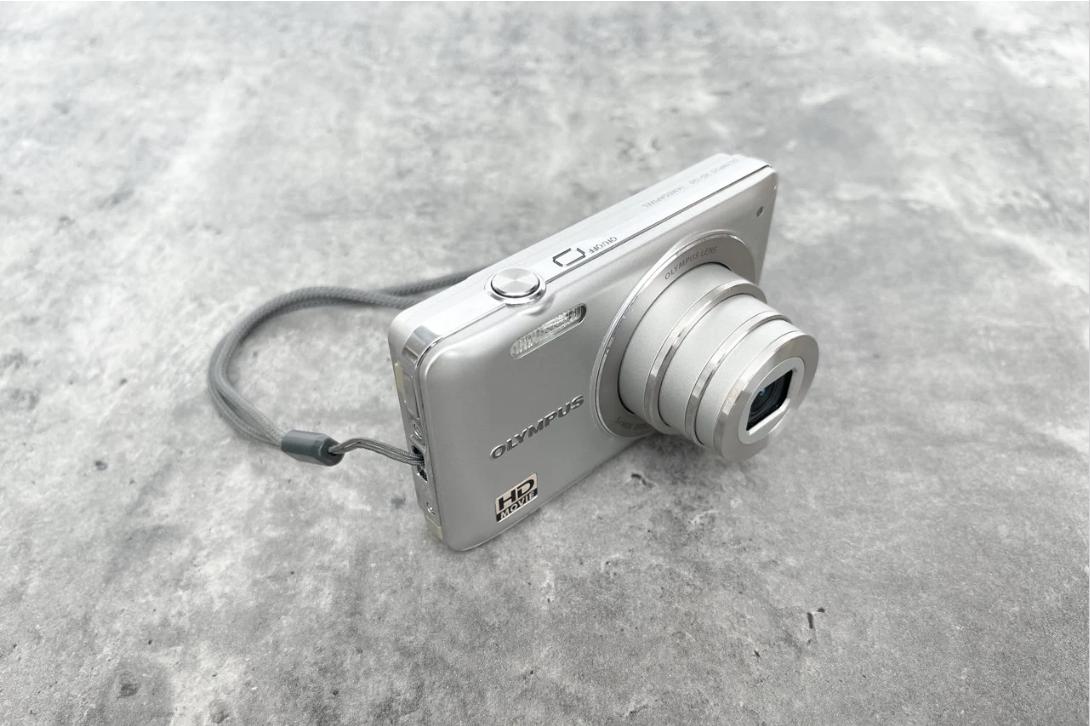 Digital Camera Olympus VG-120 Silver / Vintage Digital
