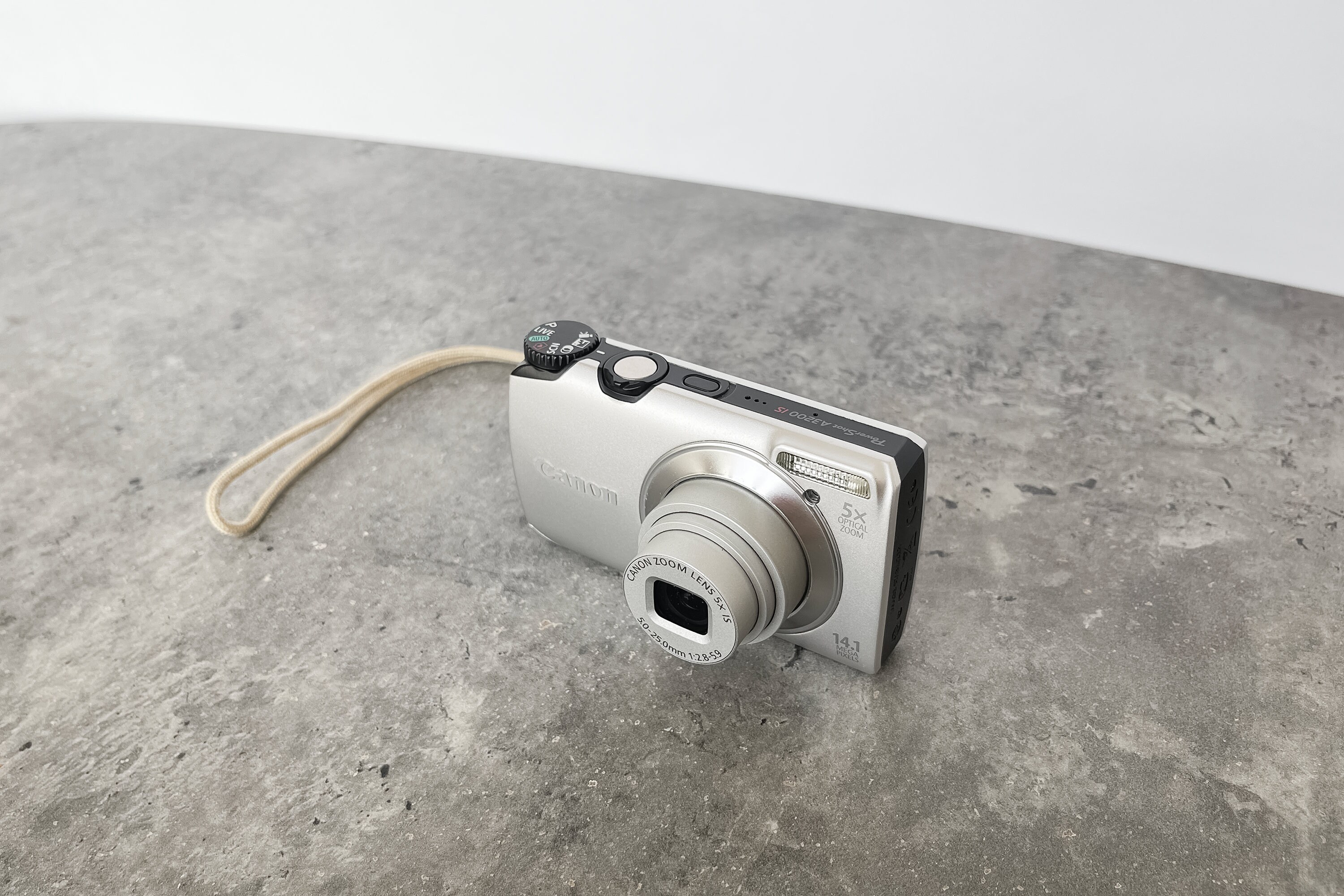 Digital Camera Canon Powershot A3200 IS / Vintage Digital