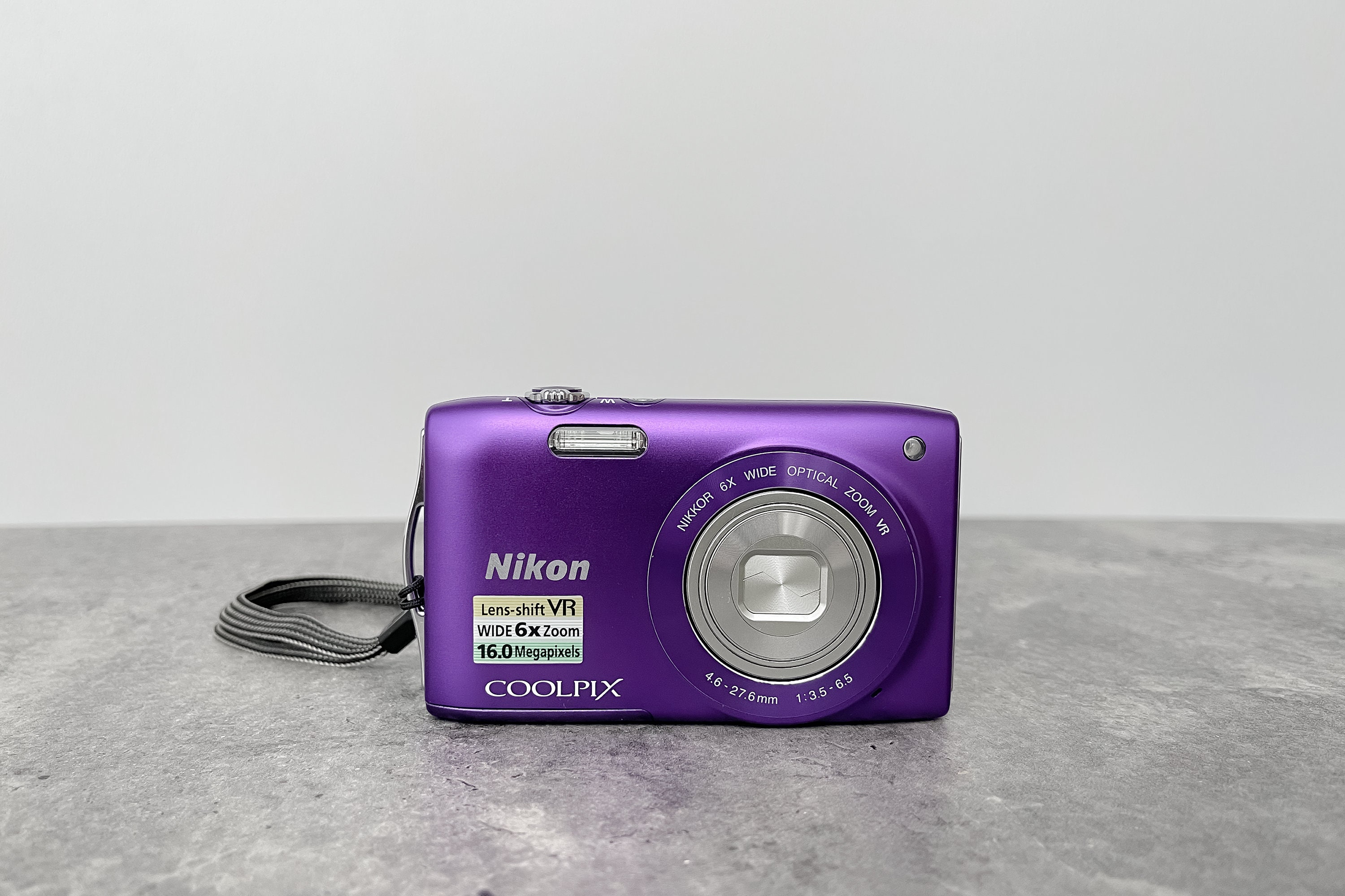 Digital Camera Nikon Coolpix S3300 Purple / Vintage Digital Digital Camera Nikon Coolpix S3300 Purple / Vintage Digital