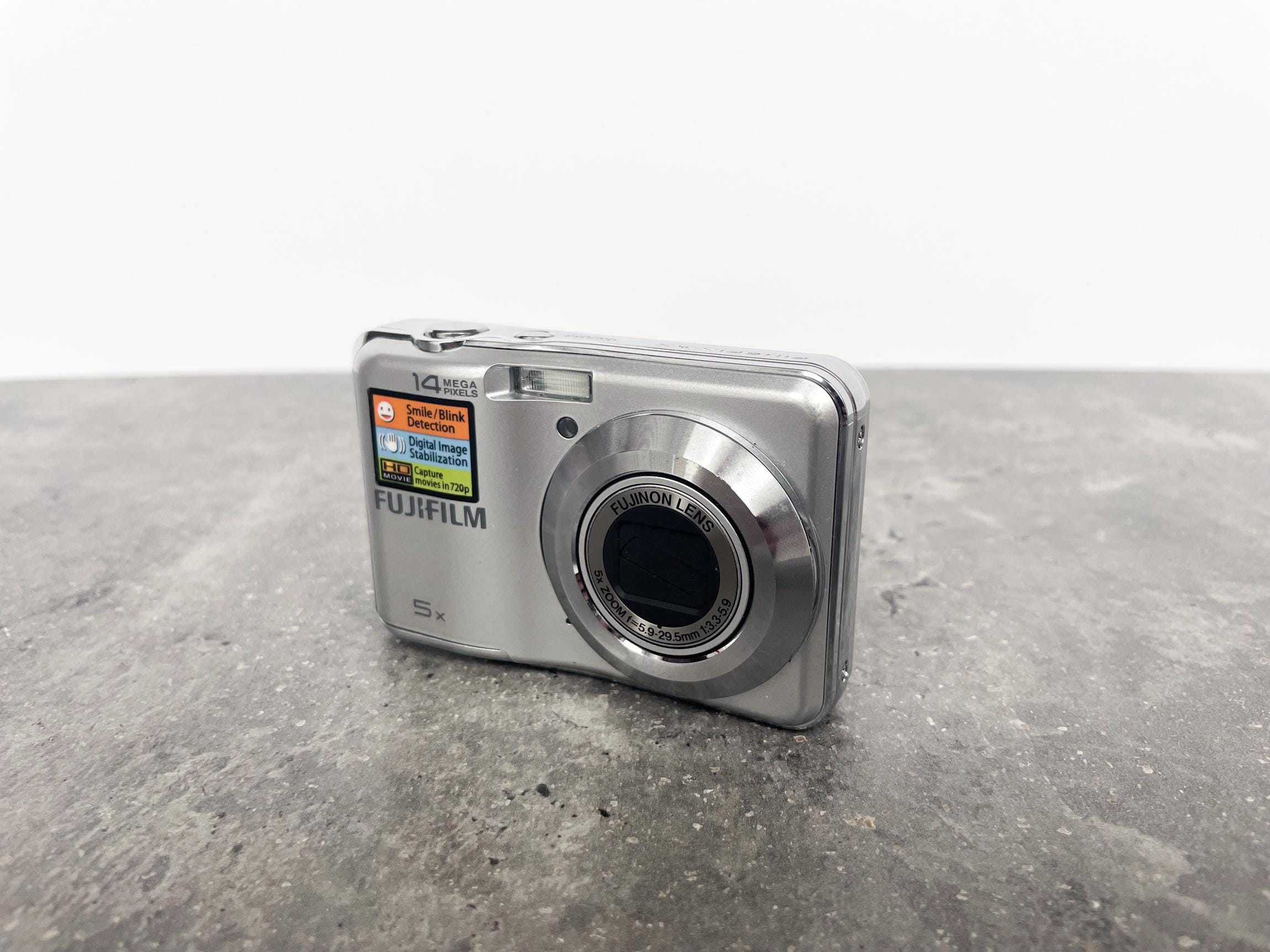 デジタルカメラ 富士フイルム FinePix AX300 シルバー