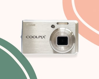 Nikon COOLPIX S640 シルバー 箱入り + 4GB SDHCカード付き デジタル