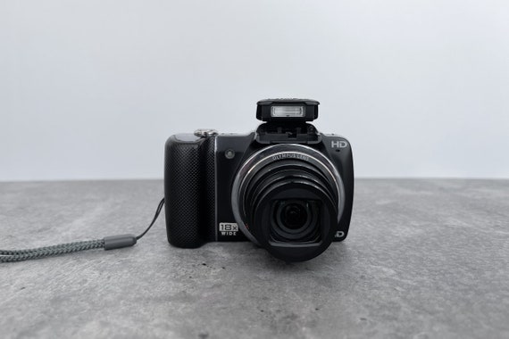 Amazon.com : OM SYSTEM OLYMPUS XZ-10 iHS 12MP Digital Camera